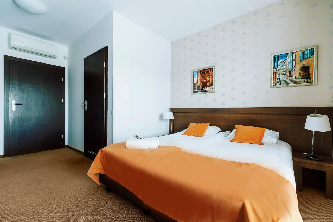 Hotel Willanova Люблин Екстериор снимка